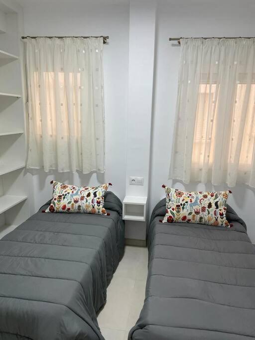 Reformado Con Vistas Al Mar Apartment เนร์คา ภายนอก รูปภาพ